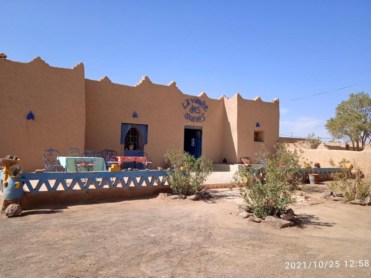 La Vallee Des Dunes - Auberge, Bivouacs Et Excursions Merzouga Exterior photo