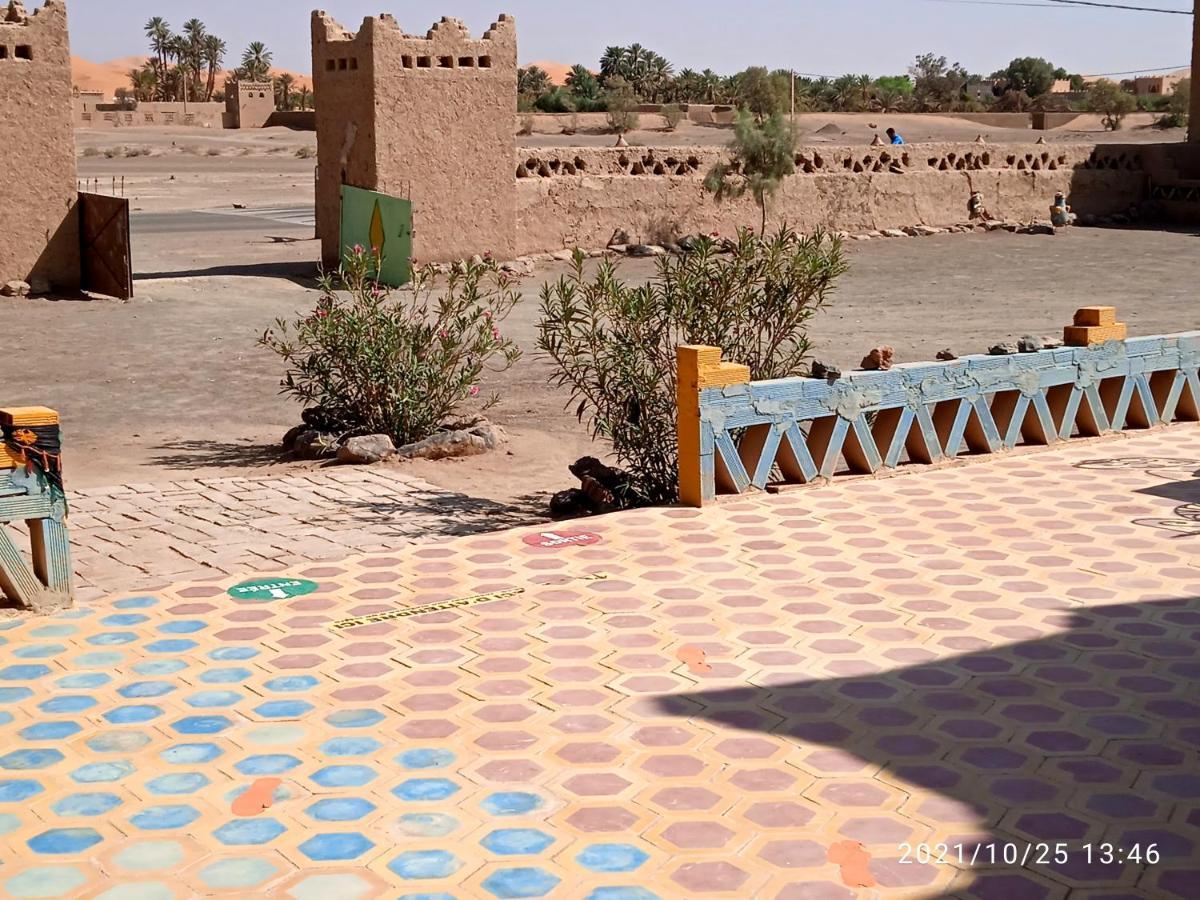 La Vallee Des Dunes - Auberge, Bivouacs Et Excursions Merzouga Exterior photo