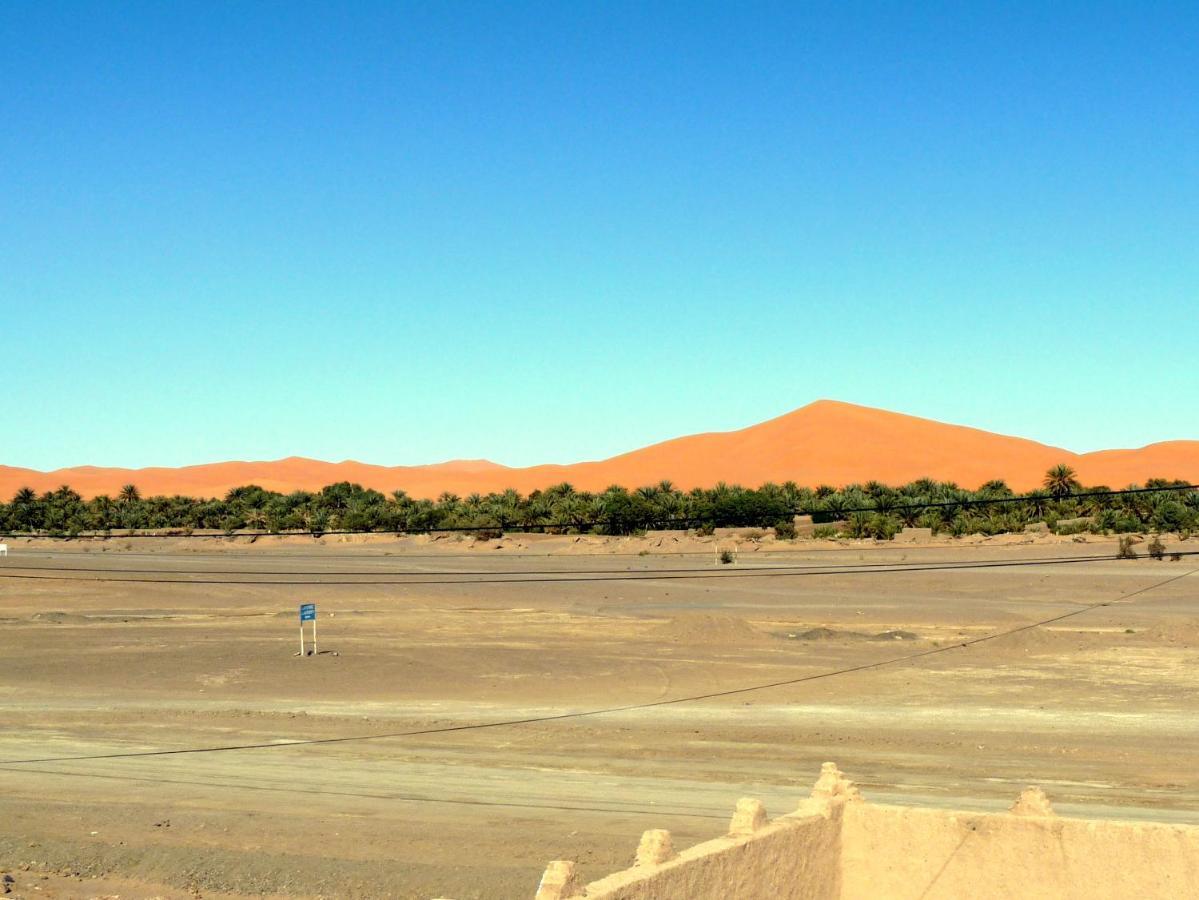 La Vallee Des Dunes - Auberge, Bivouacs Et Excursions Merzouga Exterior photo