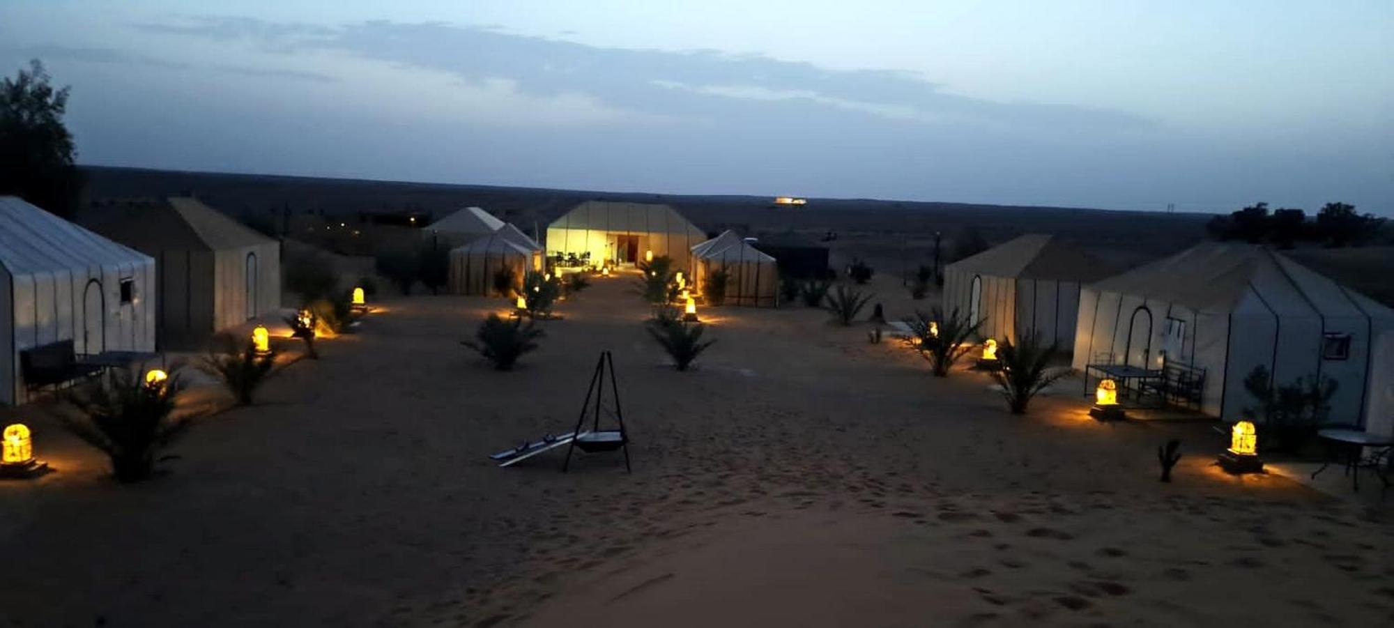 La Vallee Des Dunes - Auberge, Bivouacs Et Excursions Merzouga Exterior photo