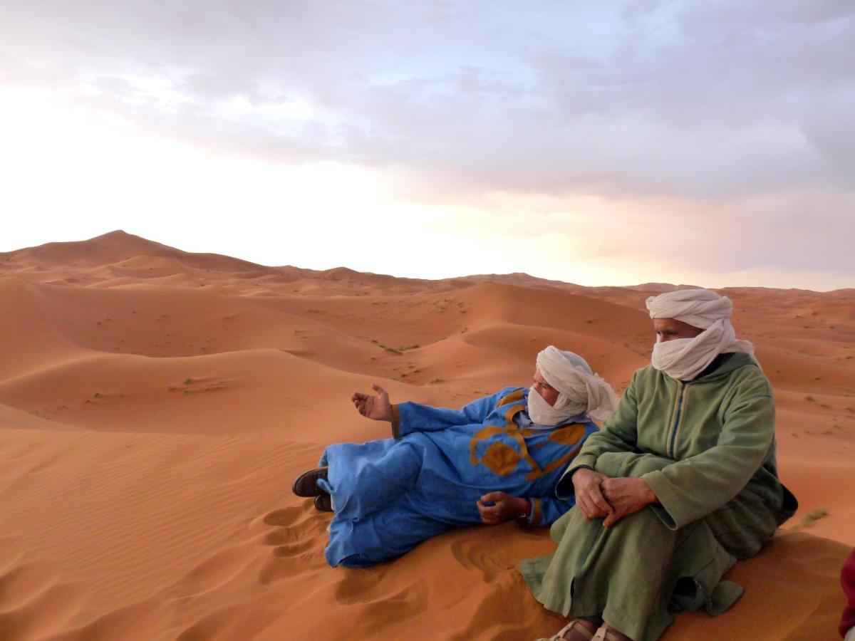 La Vallee Des Dunes - Auberge, Bivouacs Et Excursions Merzouga Exterior photo